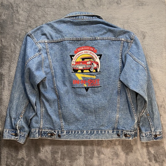 Rare Beauty Jackets & Blazers - Rare In & Out Burgers Butterfield Stage Denim Jacket‎ Mens Medium Logo On Back